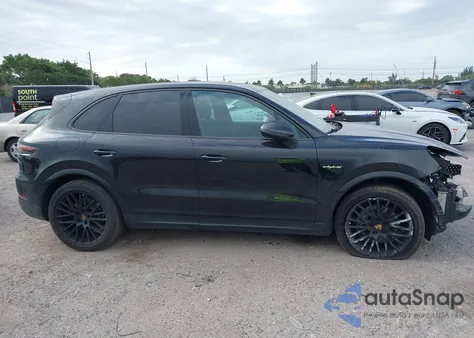 2021 Porsche Cayenne E-Hybrid z USA, uszkodzony, nr VIN WP1AE2AYXMDA24566